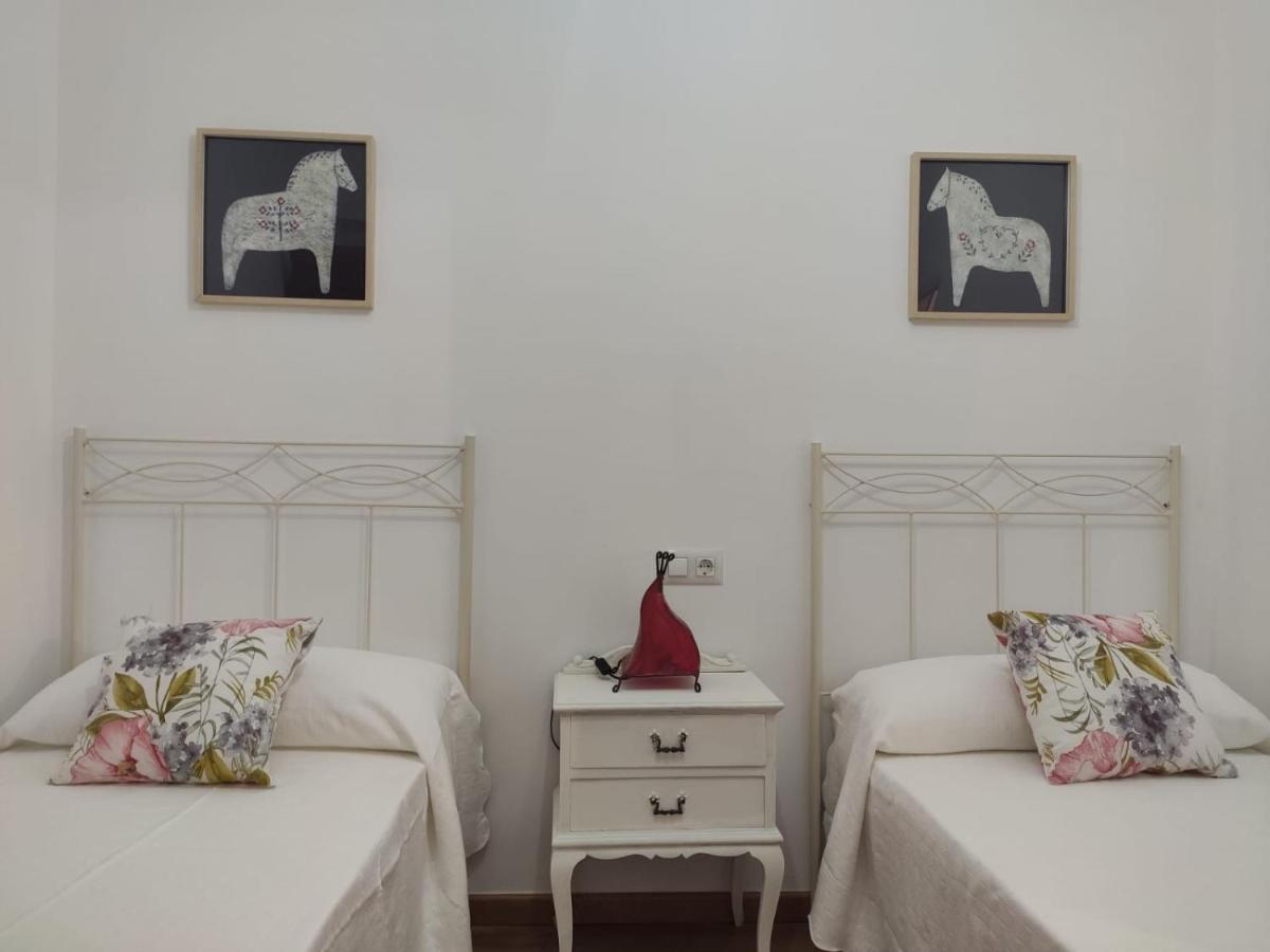 Byhouse Atico Calvo Sotelo A Sarria Exterior photo